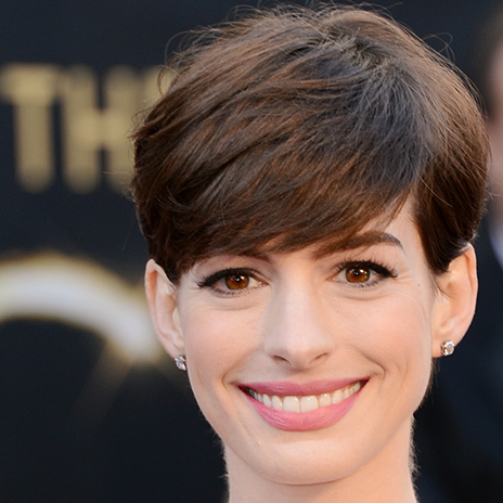 Anne Hathaway's Wedding Veil: Is the Actress Unhappy with Her New Pixie  Cut? - The Kit