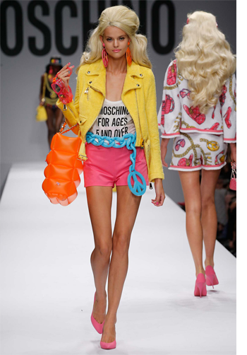 Achieve-A-Younger-Look-Moschino-Spring-2015-Trends